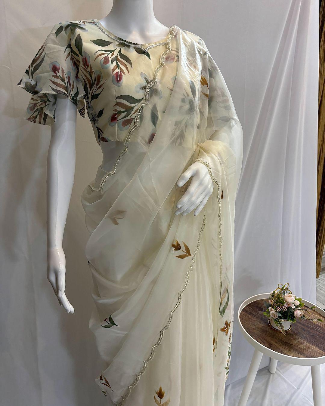 🌸 “Ivory Bloom” Hand-Painted Organza Saree